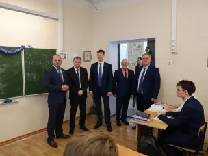 Андрей Чечерин: «Сосновскую среднюю школу №1 ждут капитальный ремонт и строительство нового учебного корпуса»